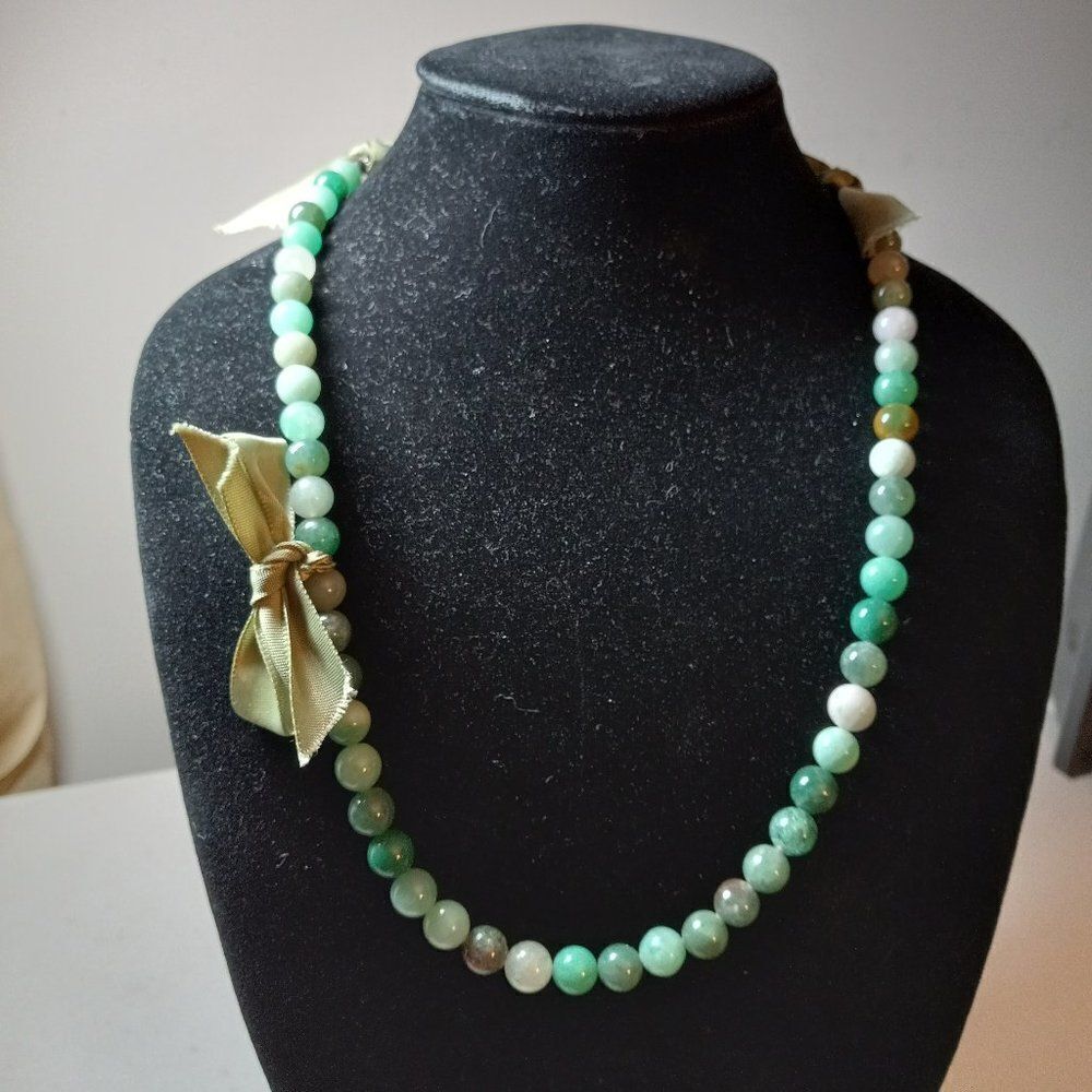 Jade Ribbon Necklace 